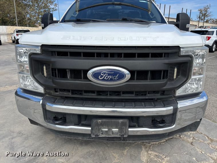 image for item EL2551 2020 Ford F250 Super Duty utility bed pickup truck