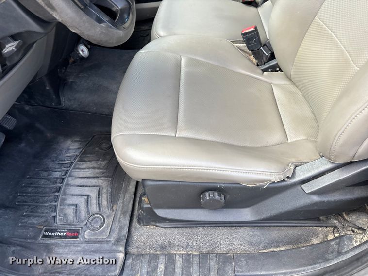image for item EL2551 2020 Ford F250 Super Duty utility bed pickup truck