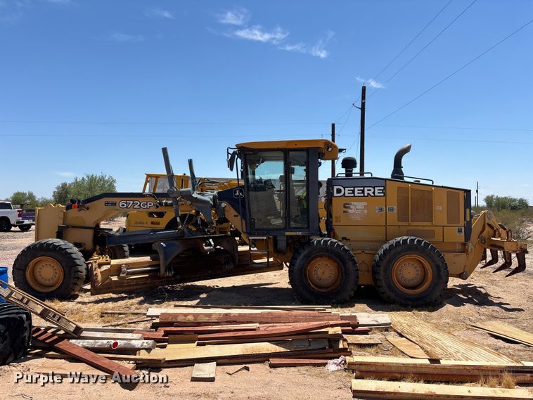 image for item EL2566 2012 John Deere 672GP motor grader