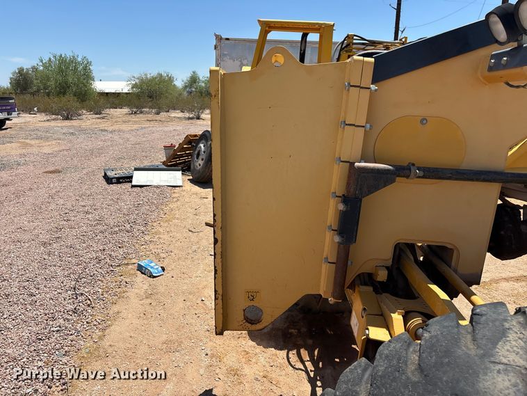 image for item EL2566 2012 John Deere 672GP motor grader