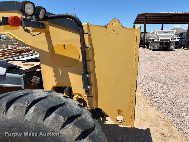 image for item EL2566 2012 John Deere 672GP motor grader