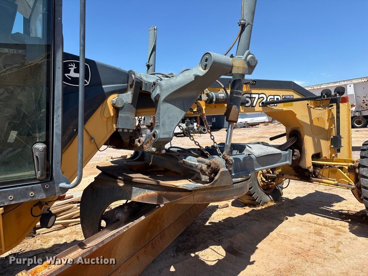 image for item EL2566 2012 John Deere 672GP motor grader