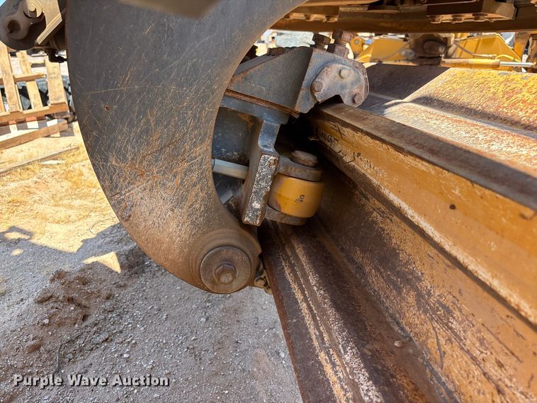image for item EL2566 2012 John Deere 672GP motor grader