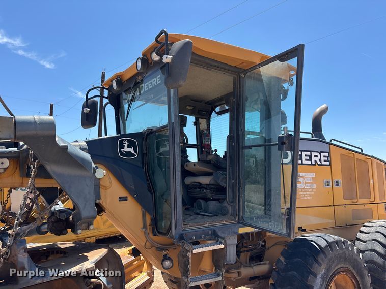 image for item EL2566 2012 John Deere 672GP motor grader