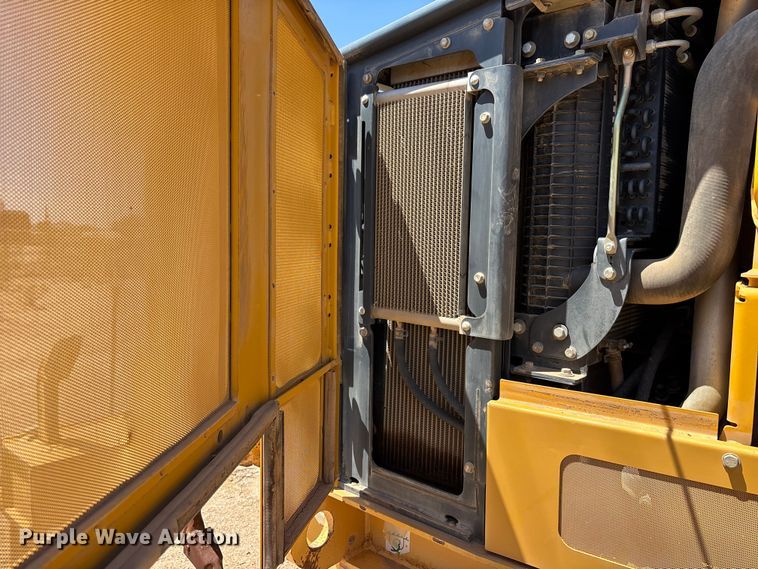 image for item EL2566 2012 John Deere 672GP motor grader