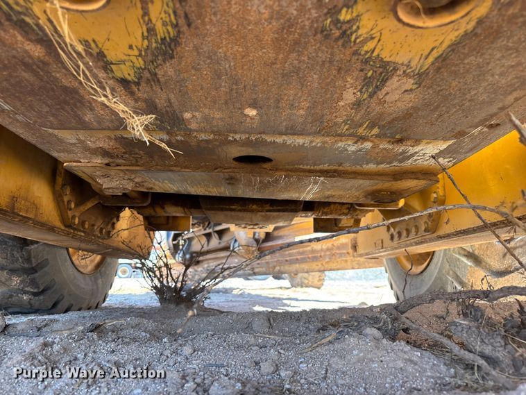 image for item EL2566 2012 John Deere 672GP motor grader