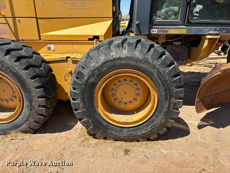 image for item EL2566 2012 John Deere 672GP motor grader