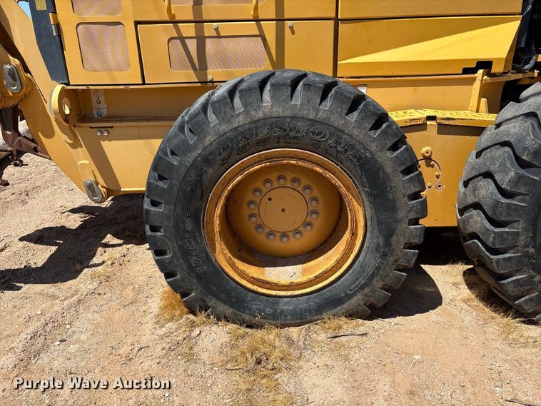 image for item EL2566 2012 John Deere 672GP motor grader