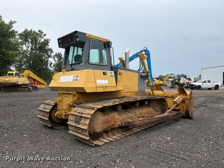 image for item EM0146 2004 John Deere 950C dozer