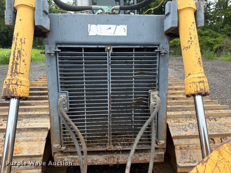 image for item EM0146 2004 John Deere 950C dozer