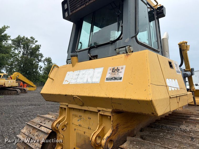 image for item EM0146 2004 John Deere 950C dozer