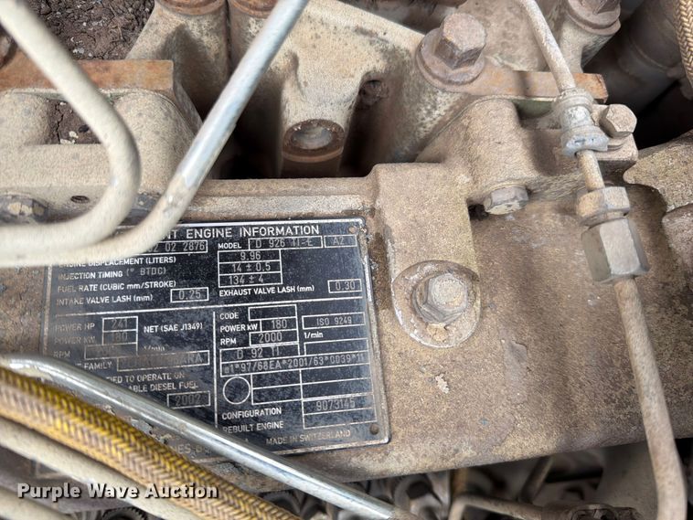 image for item EM0146 2004 John Deere 950C dozer