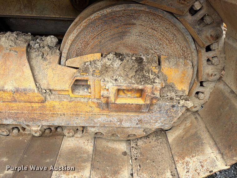 image for item EM0146 2004 John Deere 950C dozer