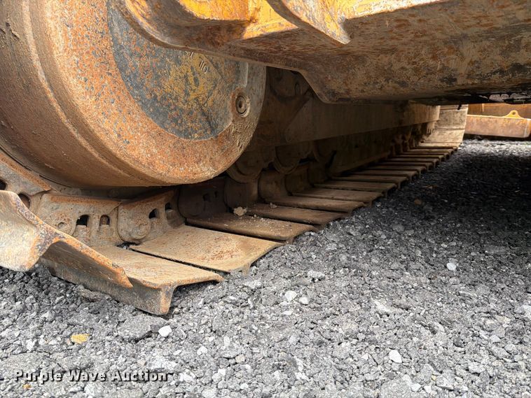 image for item EM0146 2004 John Deere 950C dozer