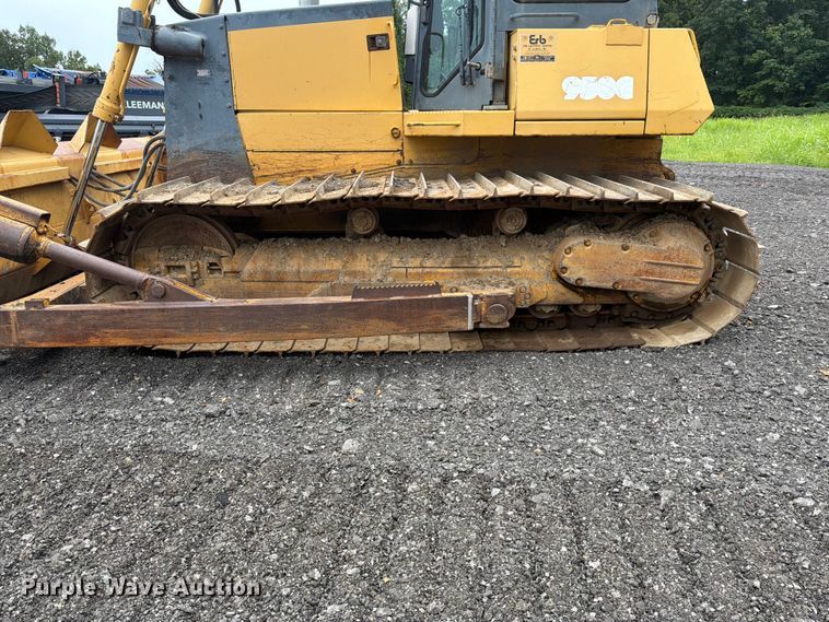 image for item EM0146 2004 John Deere 950C dozer
