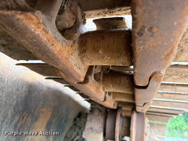 image for item EM0146 2004 John Deere 950C dozer
