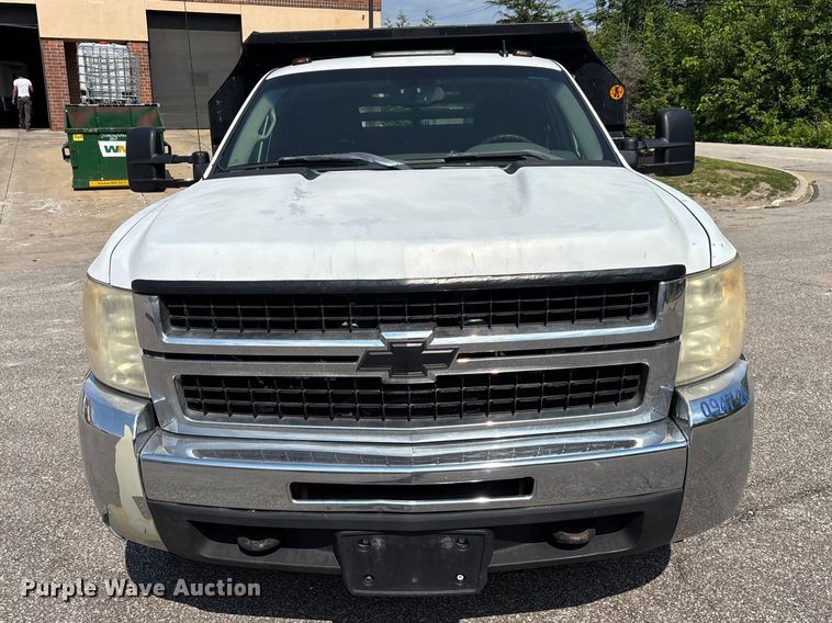 image for item EM5096 2009 Chevrolet Silverado 3500 dump bed pickup truck