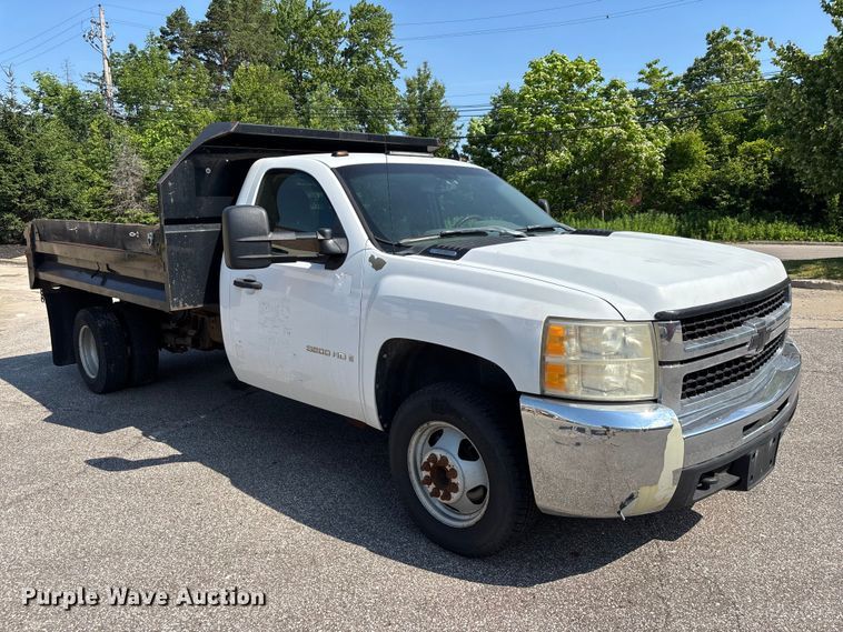 image for item EM5096 2009 Chevrolet Silverado 3500 dump bed pickup truck
