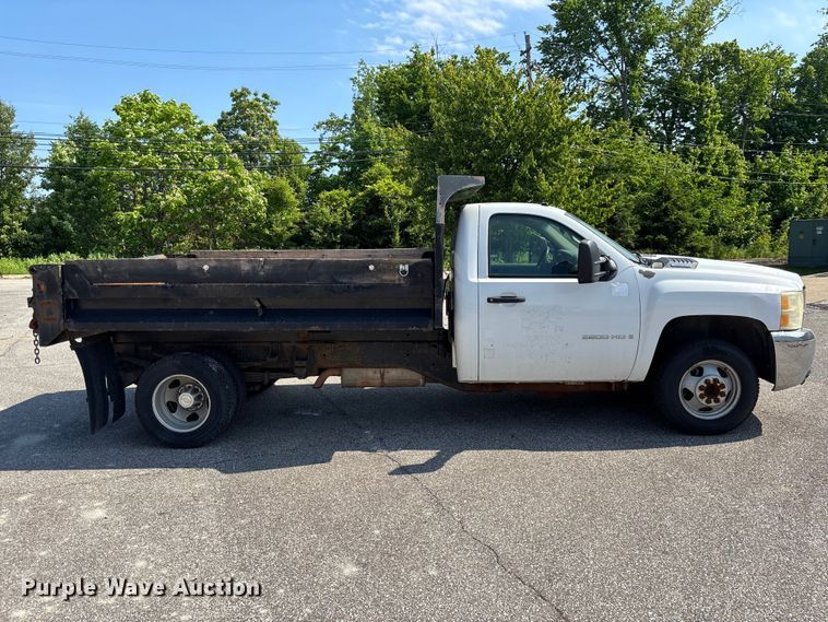 image for item EM5096 2009 Chevrolet Silverado 3500 dump bed pickup truck