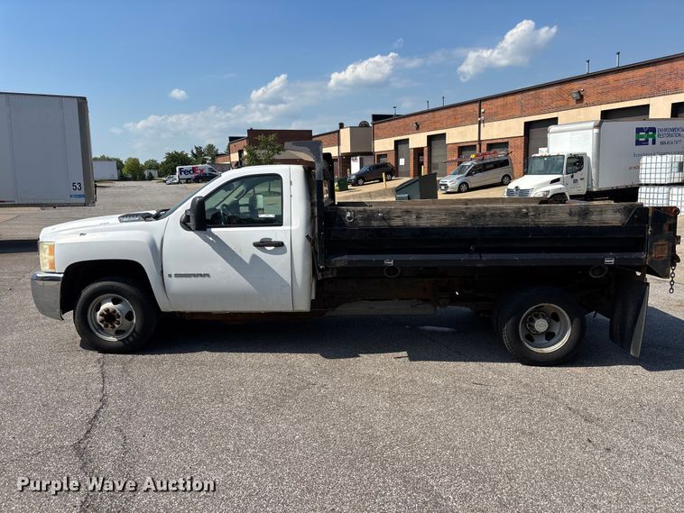 image for item EM5096 2009 Chevrolet Silverado 3500 dump bed pickup truck