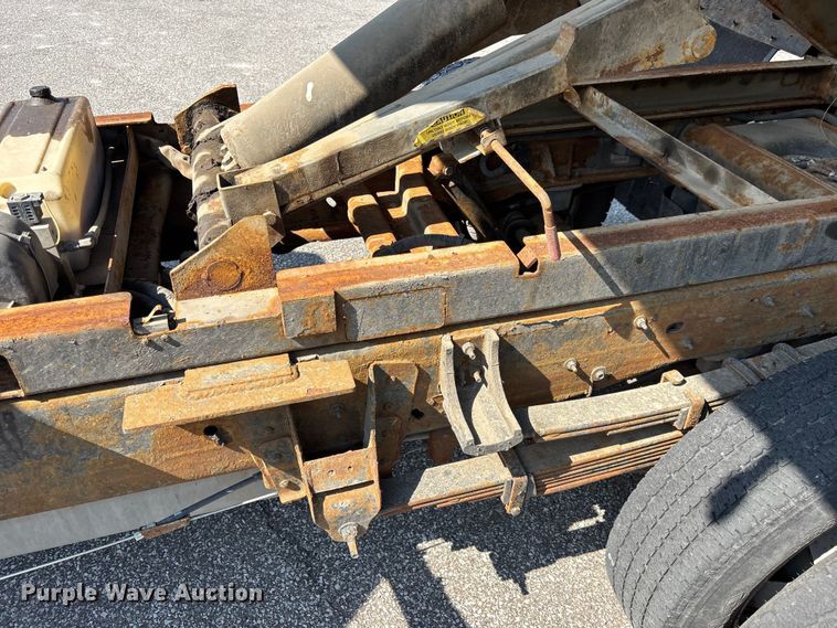 image for item EM5096 2009 Chevrolet Silverado 3500 dump bed pickup truck