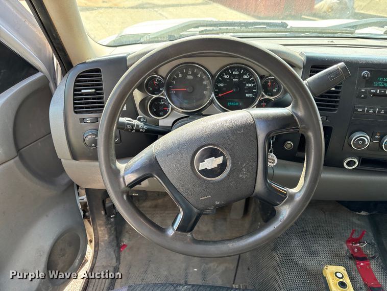 image for item EM5096 2009 Chevrolet Silverado 3500 dump bed pickup truck