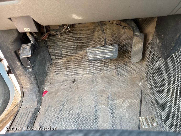 image for item EM5096 2009 Chevrolet Silverado 3500 dump bed pickup truck