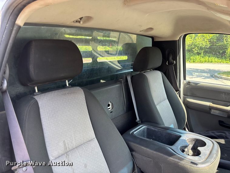 image for item EM5096 2009 Chevrolet Silverado 3500 dump bed pickup truck