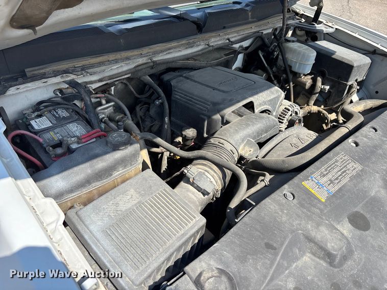 image for item EM5096 2009 Chevrolet Silverado 3500 dump bed pickup truck