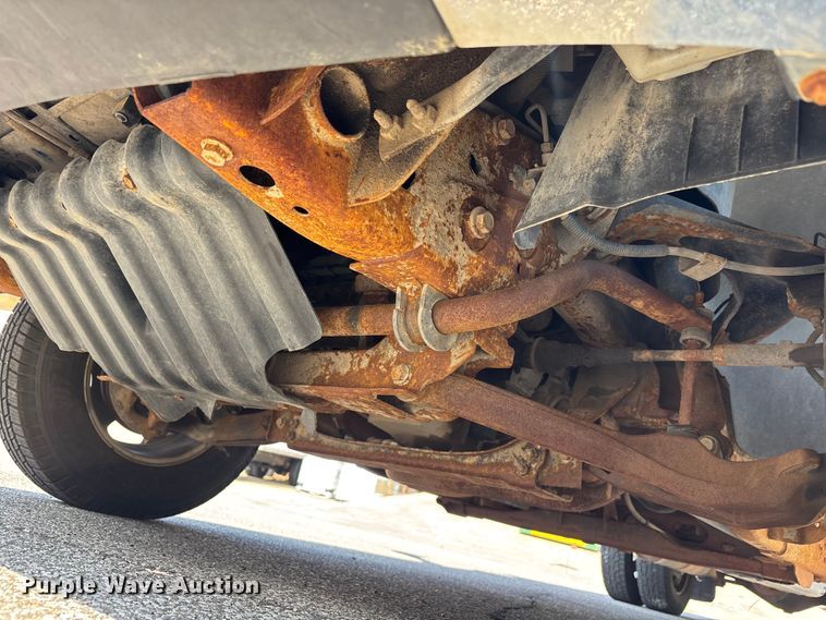 image for item EM5096 2009 Chevrolet Silverado 3500 dump bed pickup truck