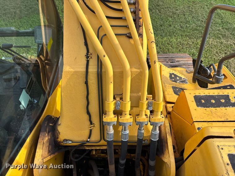 image for item EM5148 2017 Komatsu PC210LC-11 excavator