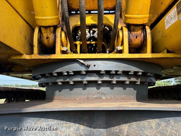 image for item EM5148 2017 Komatsu PC210LC-11 excavator
