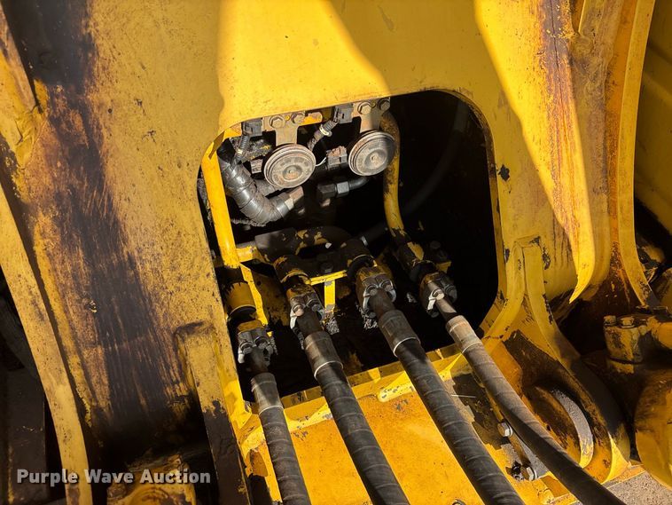 image for item EM5148 2017 Komatsu PC210LC-11 excavator
