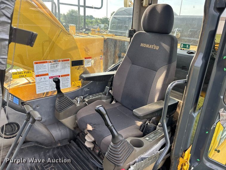 image for item EM5148 2017 Komatsu PC210LC-11 excavator