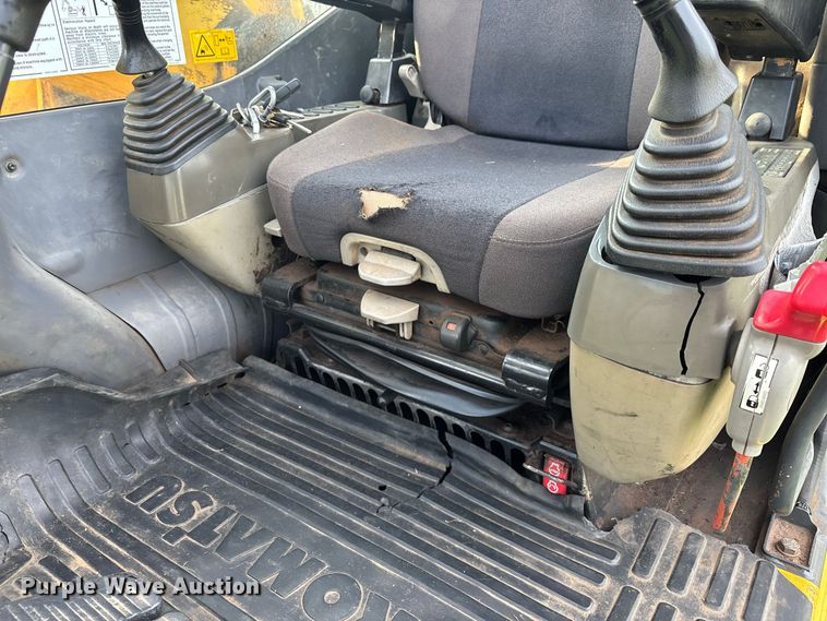 image for item EM5148 2017 Komatsu PC210LC-11 excavator