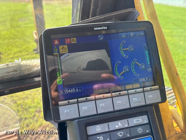 image for item EM5148 2017 Komatsu PC210LC-11 excavator
