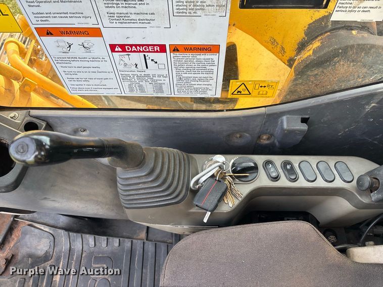 image for item EM5148 2017 Komatsu PC210LC-11 excavator