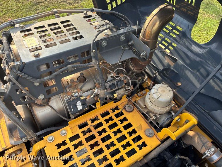 image for item EM5148 2017 Komatsu PC210LC-11 excavator