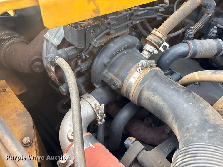 image for item EM5148 2017 Komatsu PC210LC-11 excavator