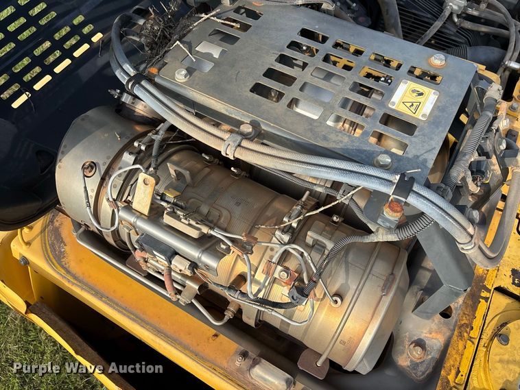 image for item EM5148 2017 Komatsu PC210LC-11 excavator