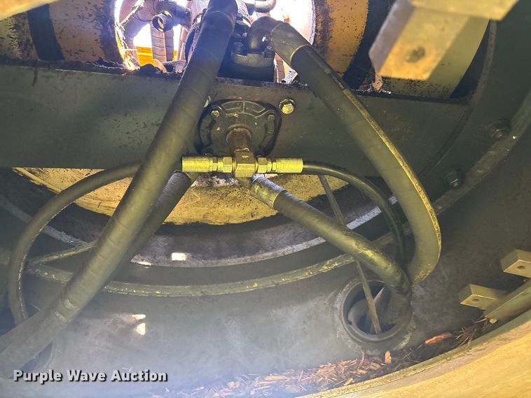 image for item EM5148 2017 Komatsu PC210LC-11 excavator