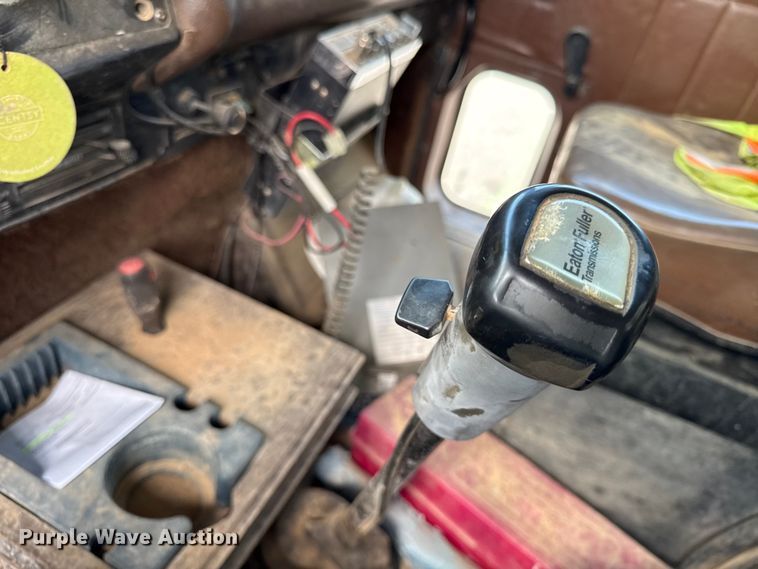 image for item EN0395 1991 International 9400 dump truck