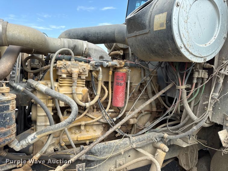 image for item EN0395 1991 International 9400 dump truck