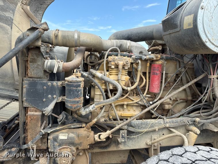 image for item EN0395 1991 International 9400 dump truck
