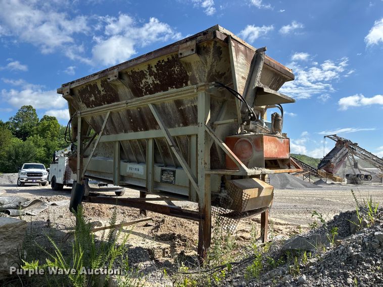 image for item EO4329 Hopper feeder
