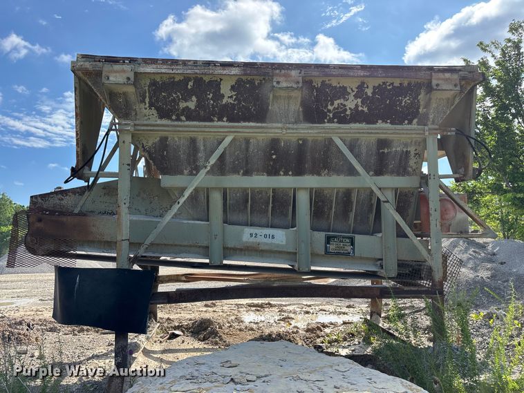 image for item EO4329 Hopper feeder