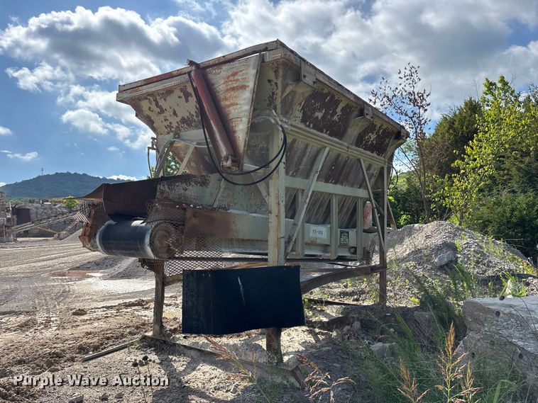 image for item EO4329 Hopper feeder