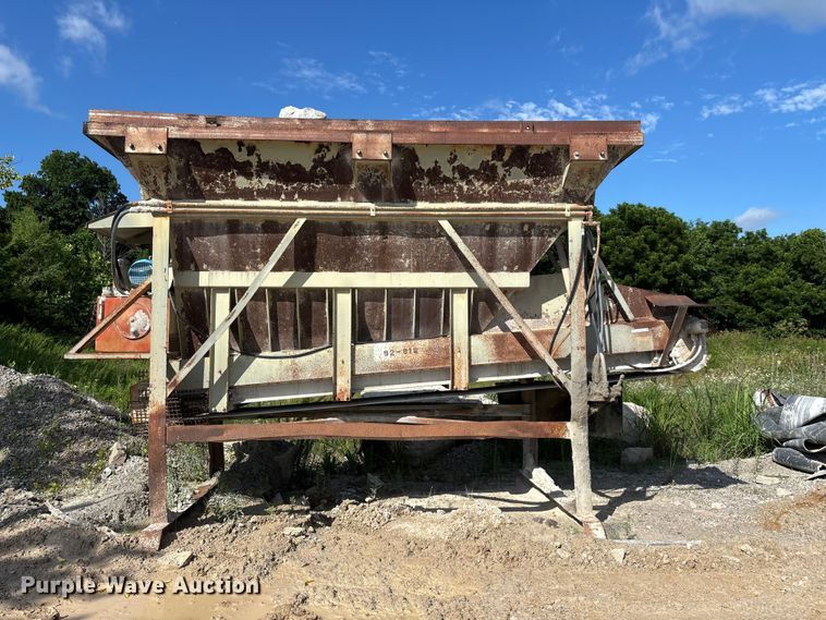 image for item EO4329 Hopper feeder