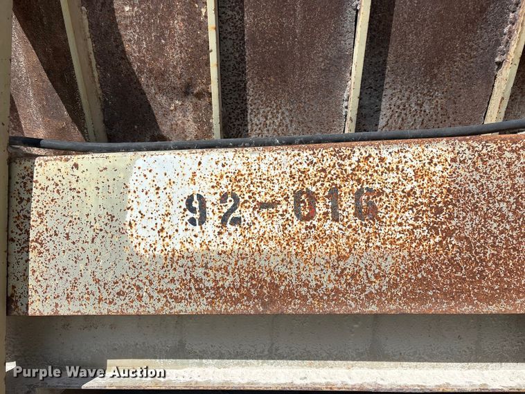 image for item EO4329 Hopper feeder