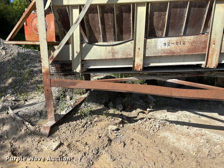 image for item EO4329 Hopper feeder